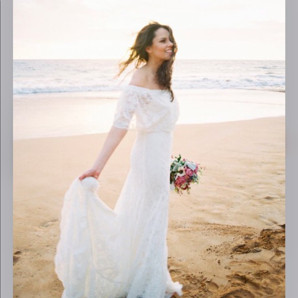 Daughters of Simone wedding dress. Worn for an hr - Picture 2 of 4